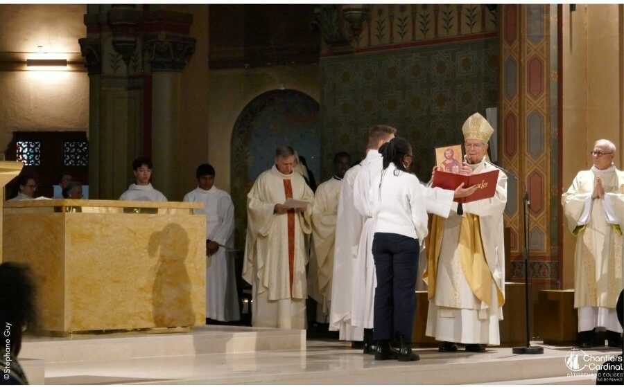 Messe de dédicace du nouvel autel de Notre Dame de Clignancourt